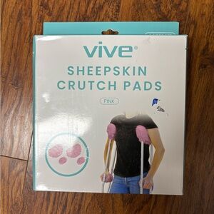 Vive Sheep Skin Crutch Pads Pink 4-pack